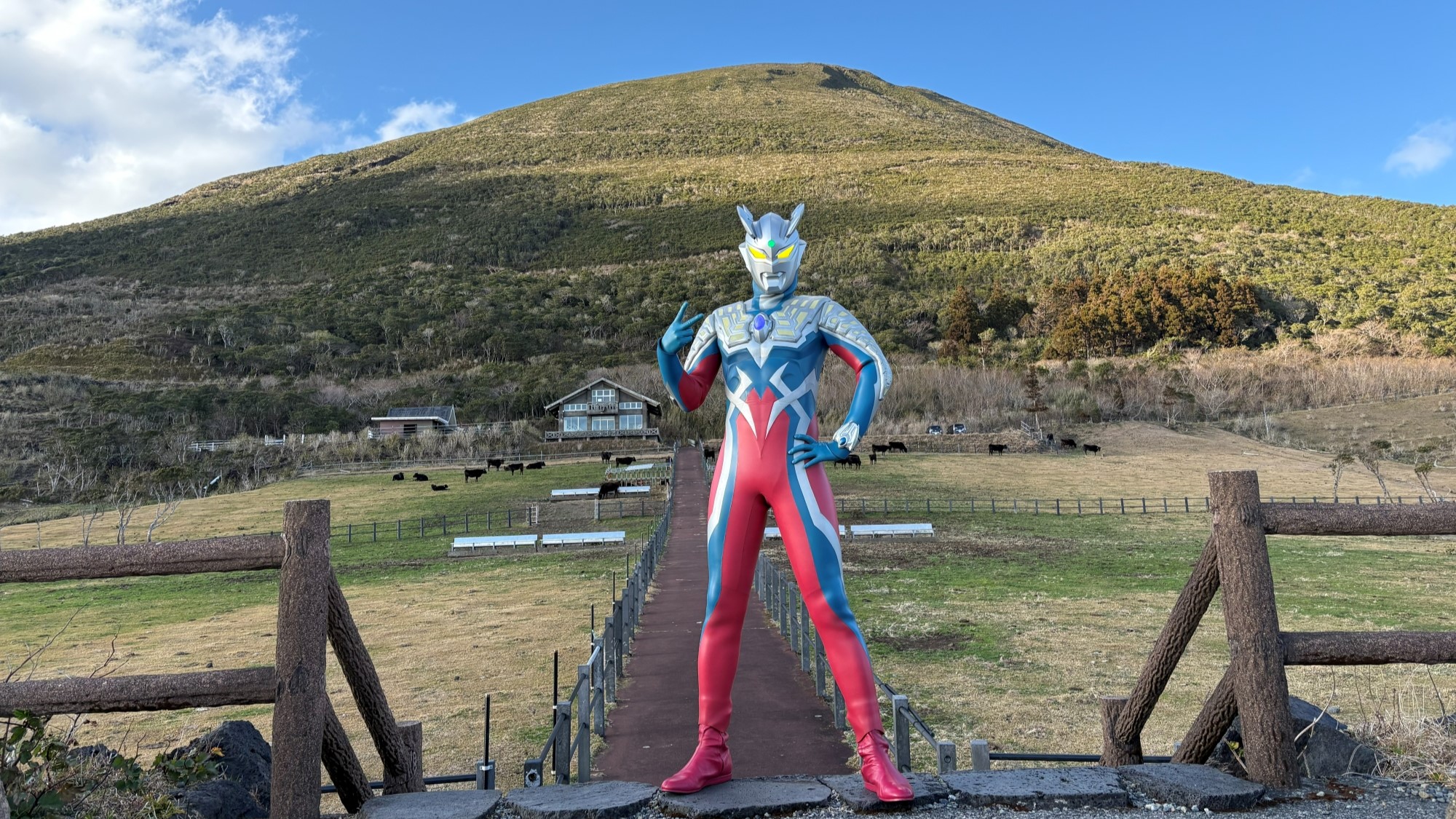 【ウルトラマン基金】八丈島の園児とウルトラマンゼロが交流/ゼロが大自然にふれる様子も