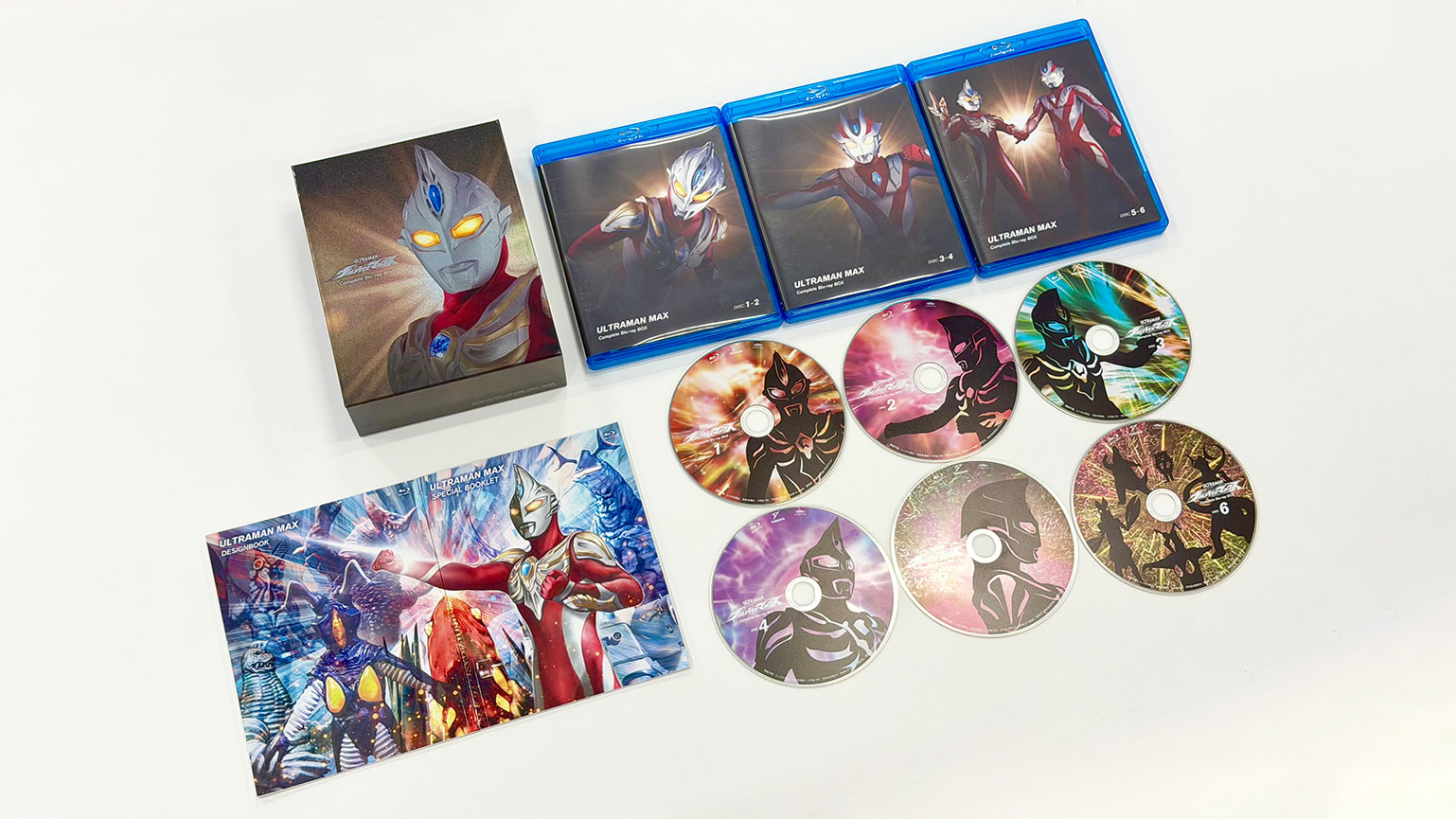 「ウルトラマンマックス コンプリート・ブルーレイBOX」封入特典の誌面内容を初公開!本日12月24日(水)発売